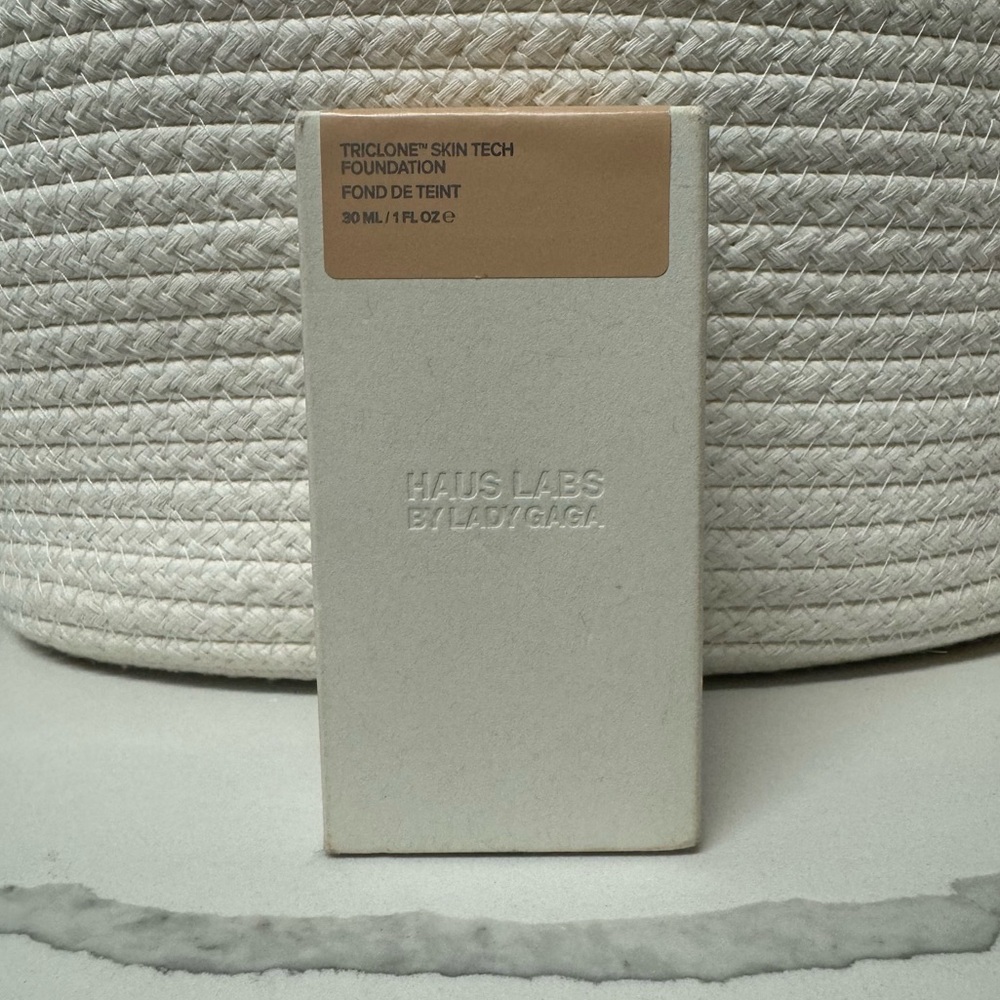 Haus Labs Foundation - 160 Light Neutral